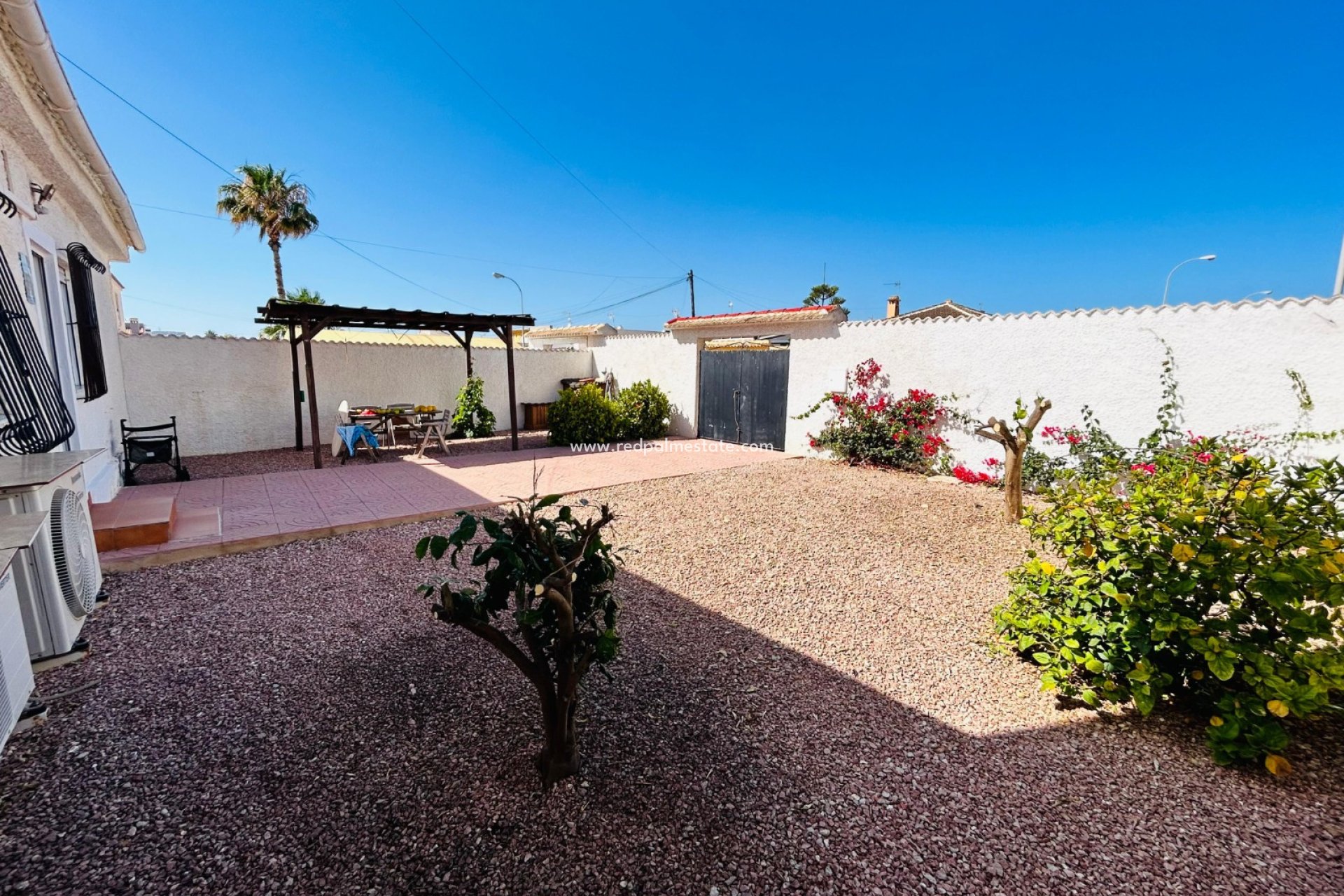 Återförsäljning - Villa -
Torrevieja - Costa Blanca