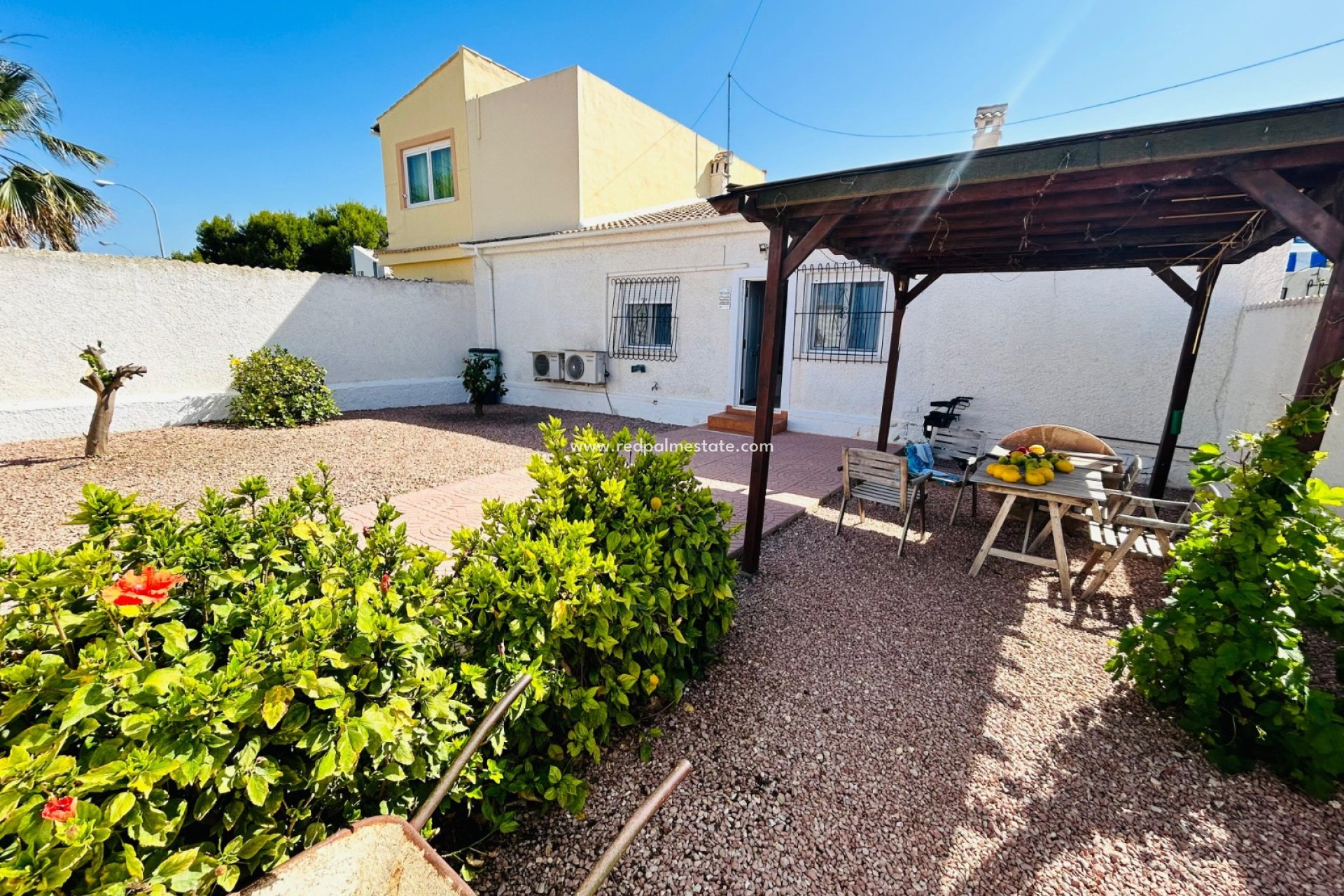 Återförsäljning - Villa -
Torrevieja - Costa Blanca