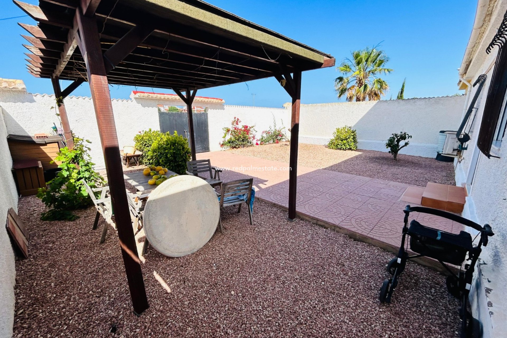 Återförsäljning - Villa -
Torrevieja - Costa Blanca