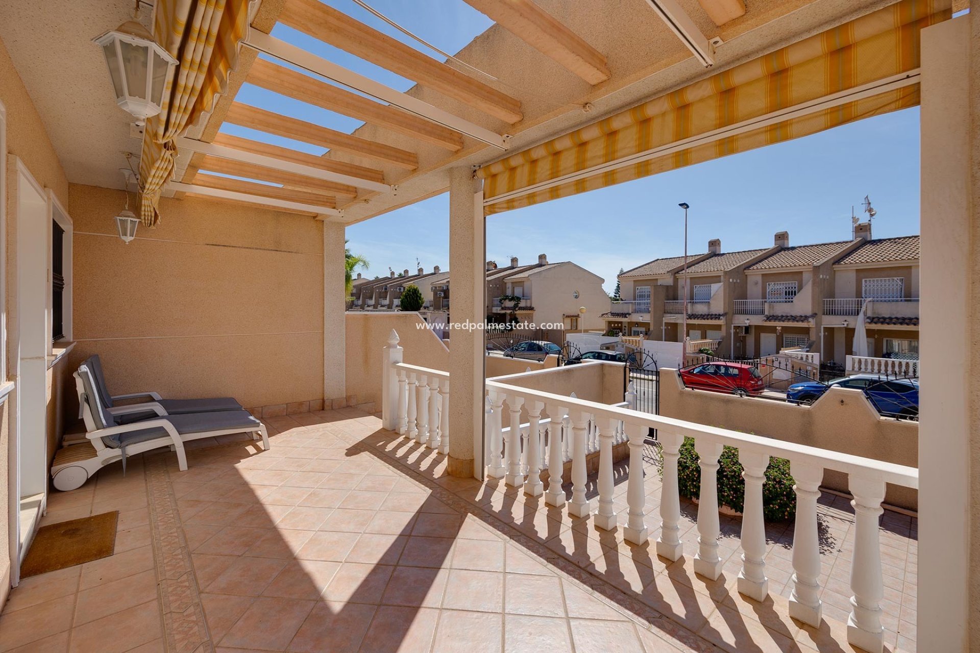 Återförsäljning - Villa -
Torrevieja - Costa Blanca