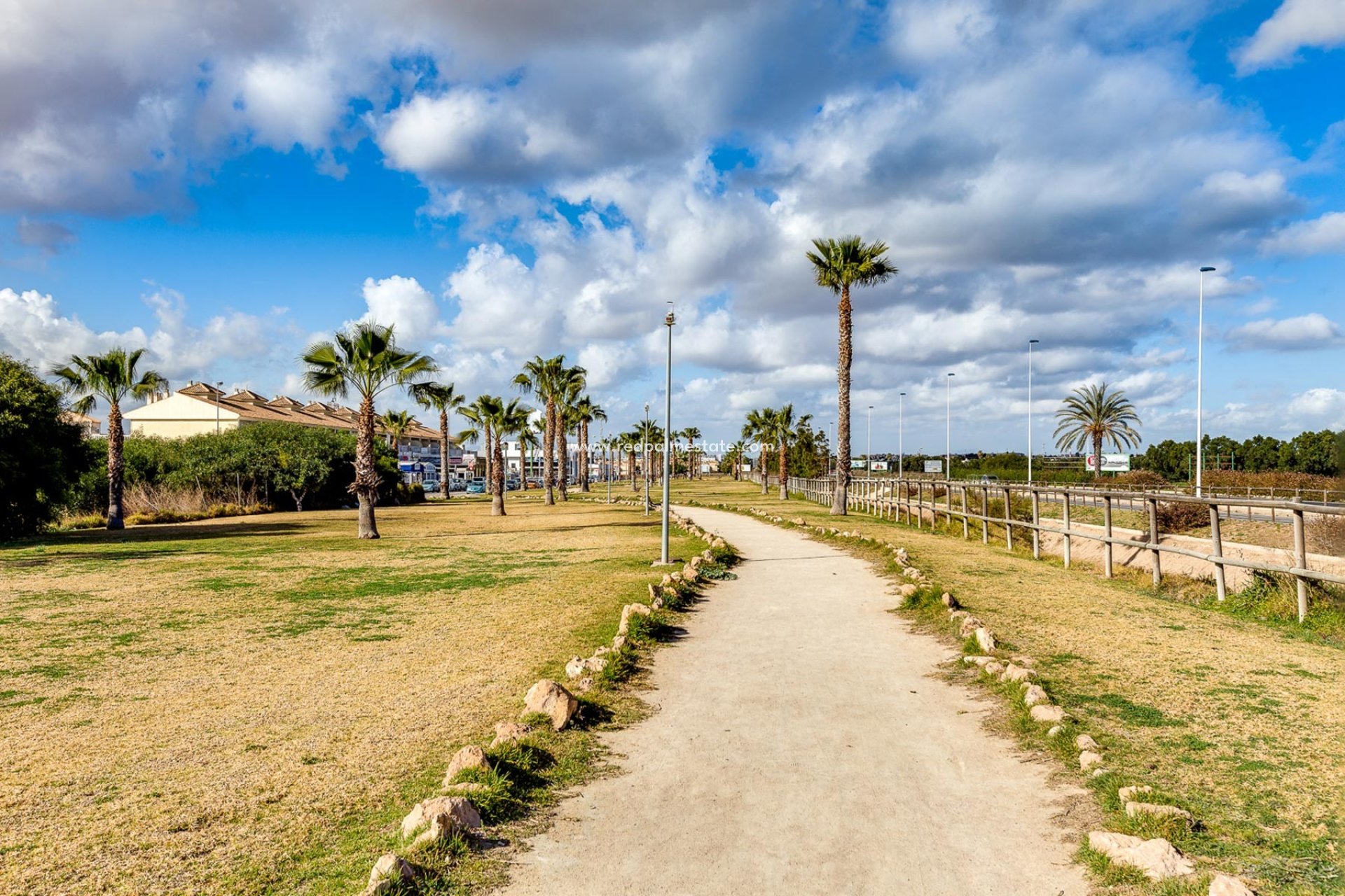 Återförsäljning - Villa -
Torrevieja - Costa Blanca