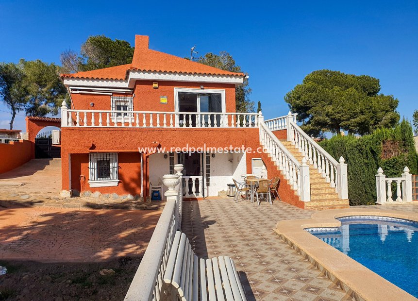 Återförsäljning - Villa -
Torrevieja - Costa Blanca