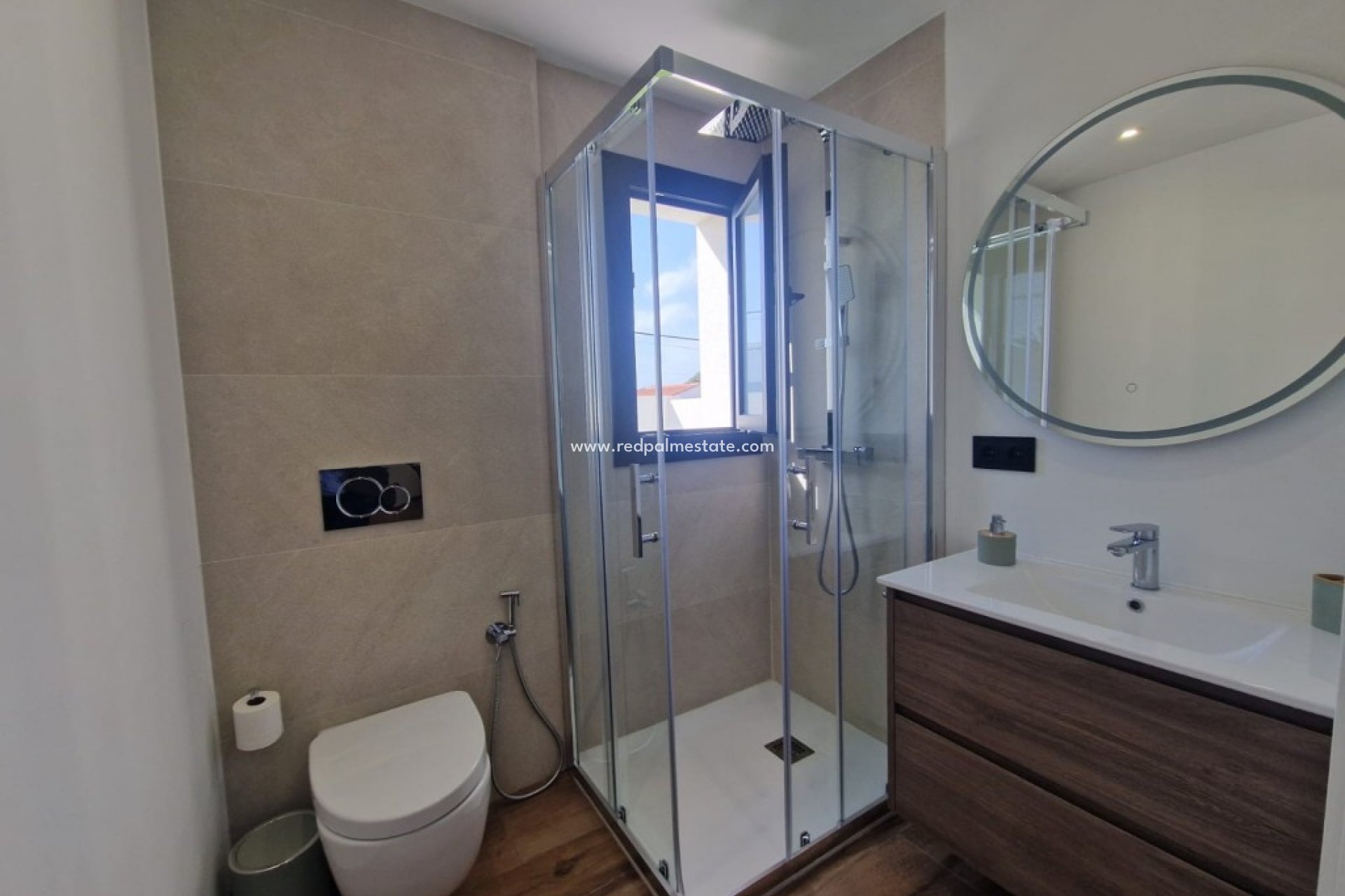 Återförsäljning - Villa -
Torrevieja - Costa Blanca