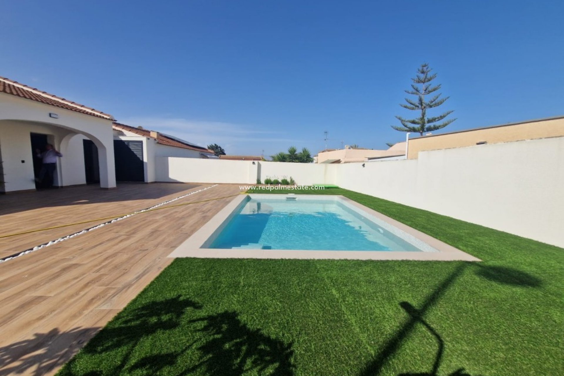 Återförsäljning - Villa -
Torrevieja - Costa Blanca