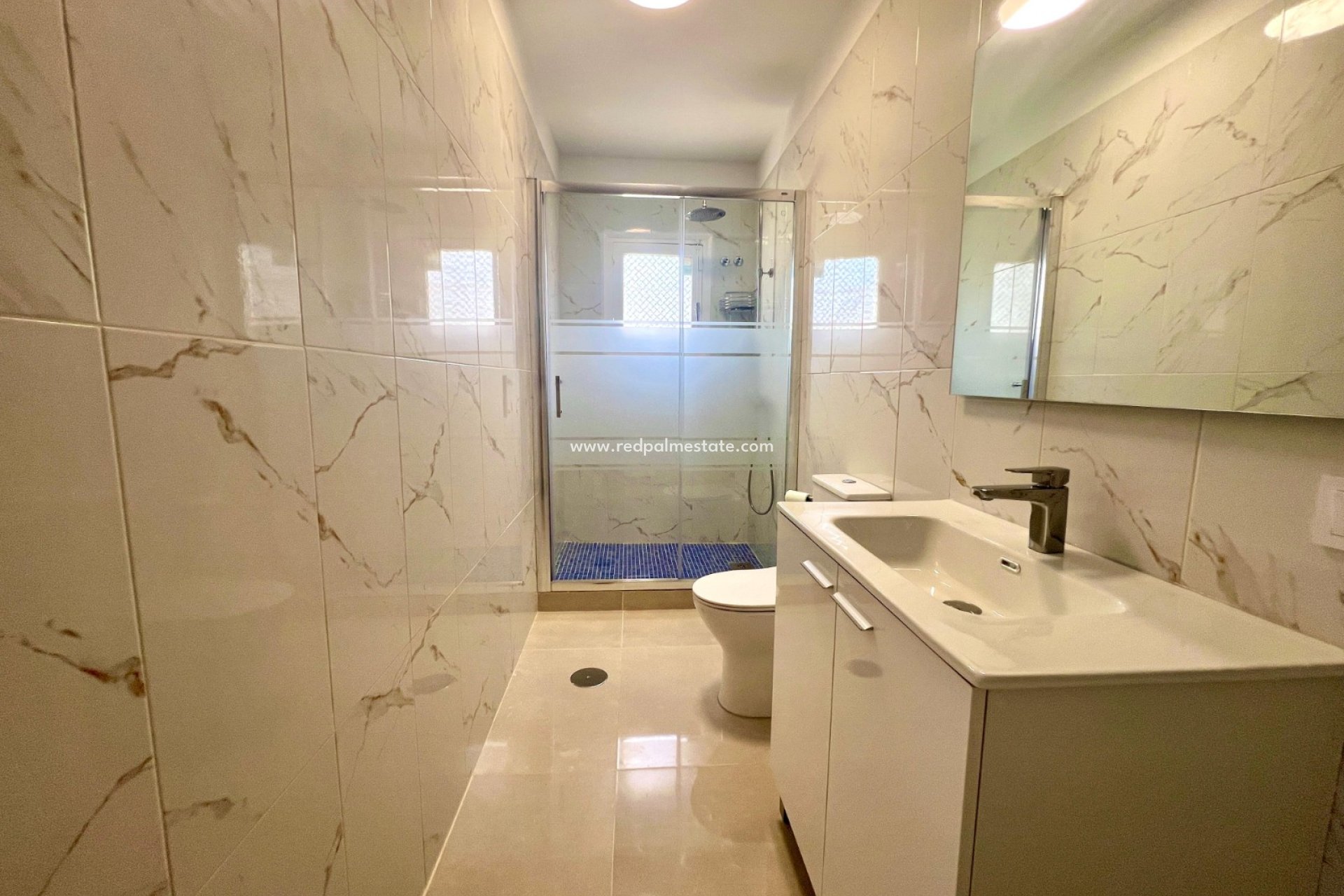 Återförsäljning - Villa -
Torrevieja - Costa Blanca