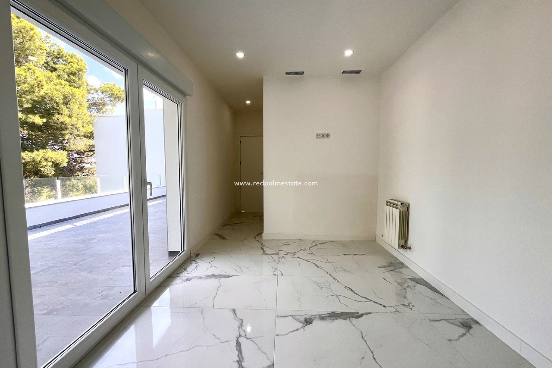 Återförsäljning - Villa -
Torrevieja - Costa Blanca