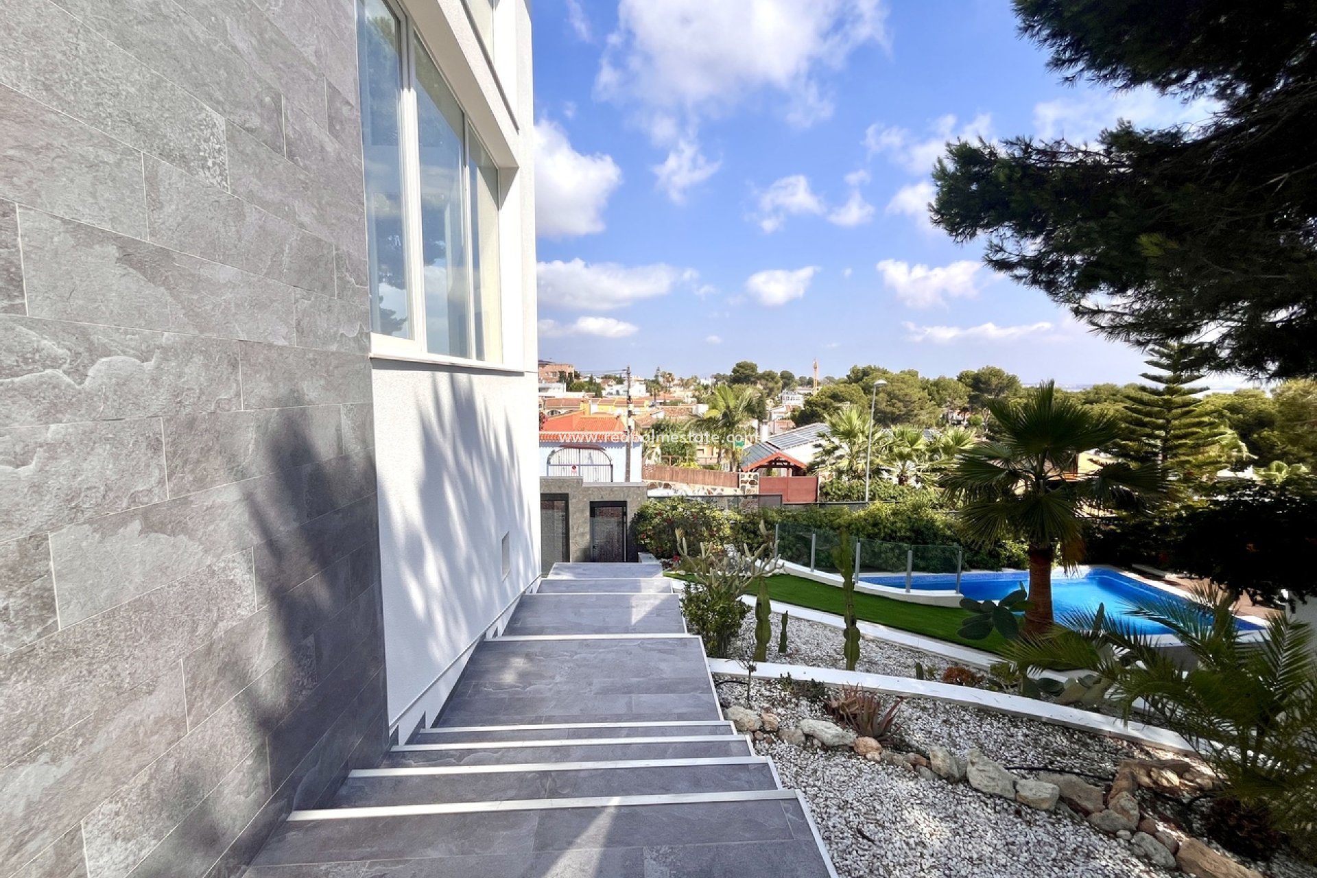 Återförsäljning - Villa -
Torrevieja - Costa Blanca