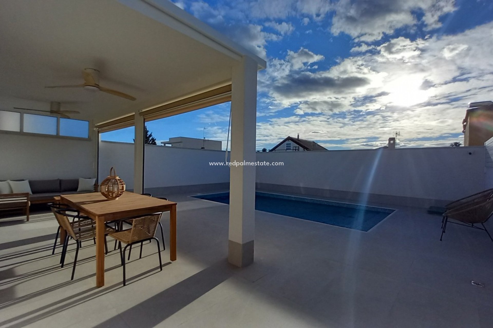 Återförsäljning - Villa -
Torrevieja - El Chaparral