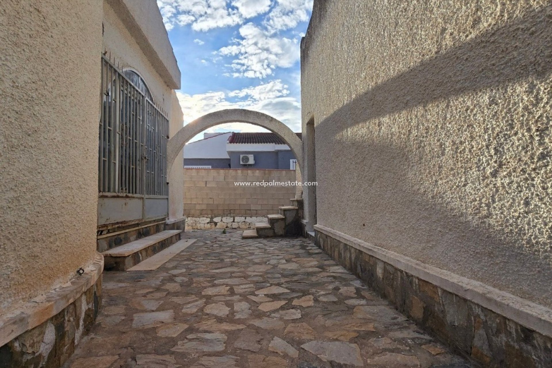 Återförsäljning - Villa -
Torrevieja - El chaparral