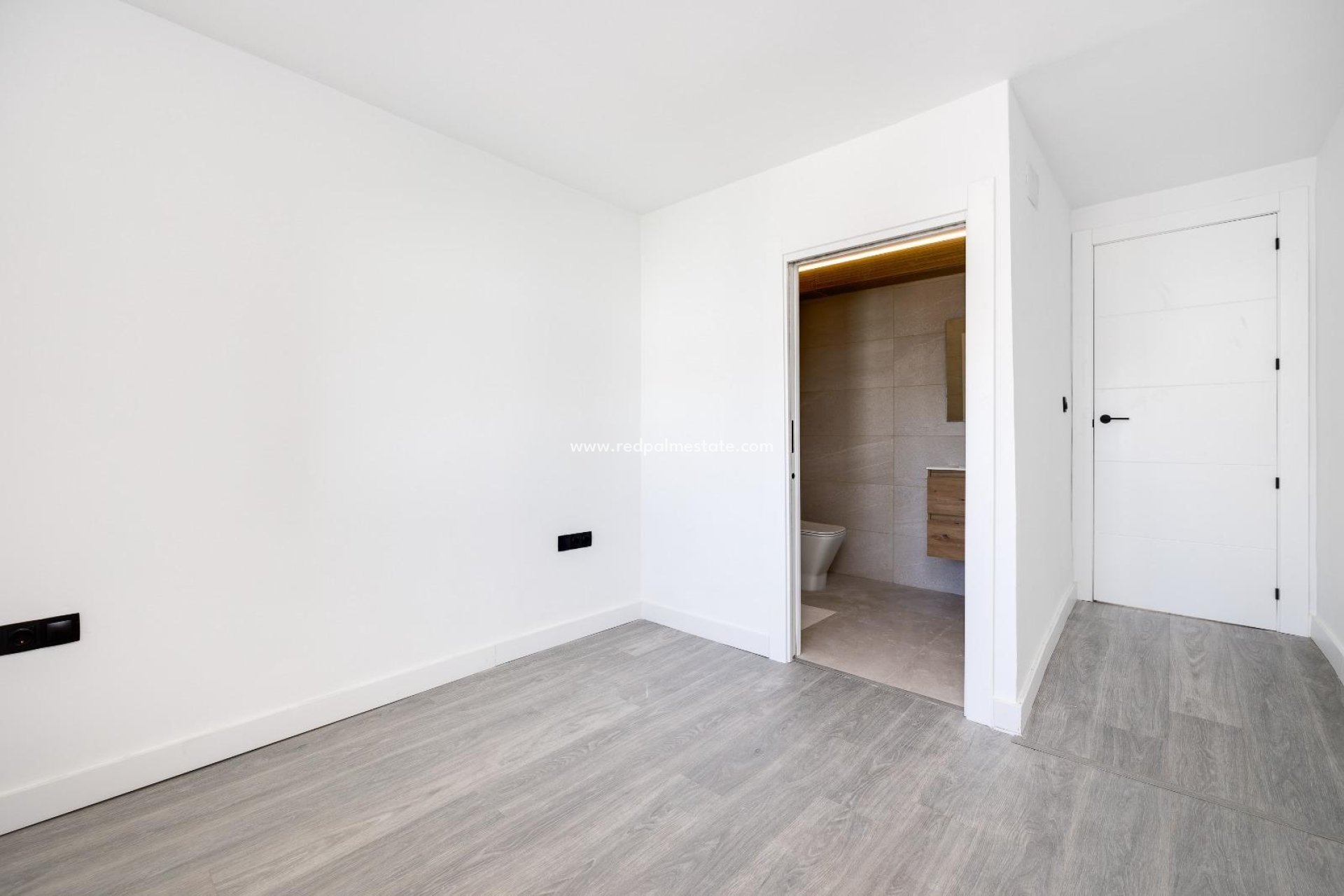 Återförsäljning - Villa -
Torrevieja - El limonar