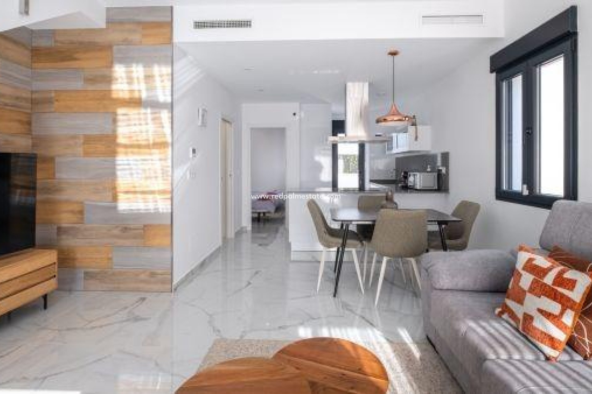 Återförsäljning - Villa -
Torrevieja - El limonar