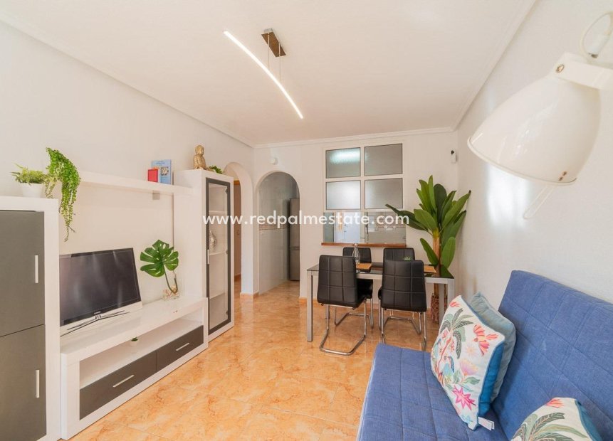 Återförsäljning - Villa -
Torrevieja - El limonar