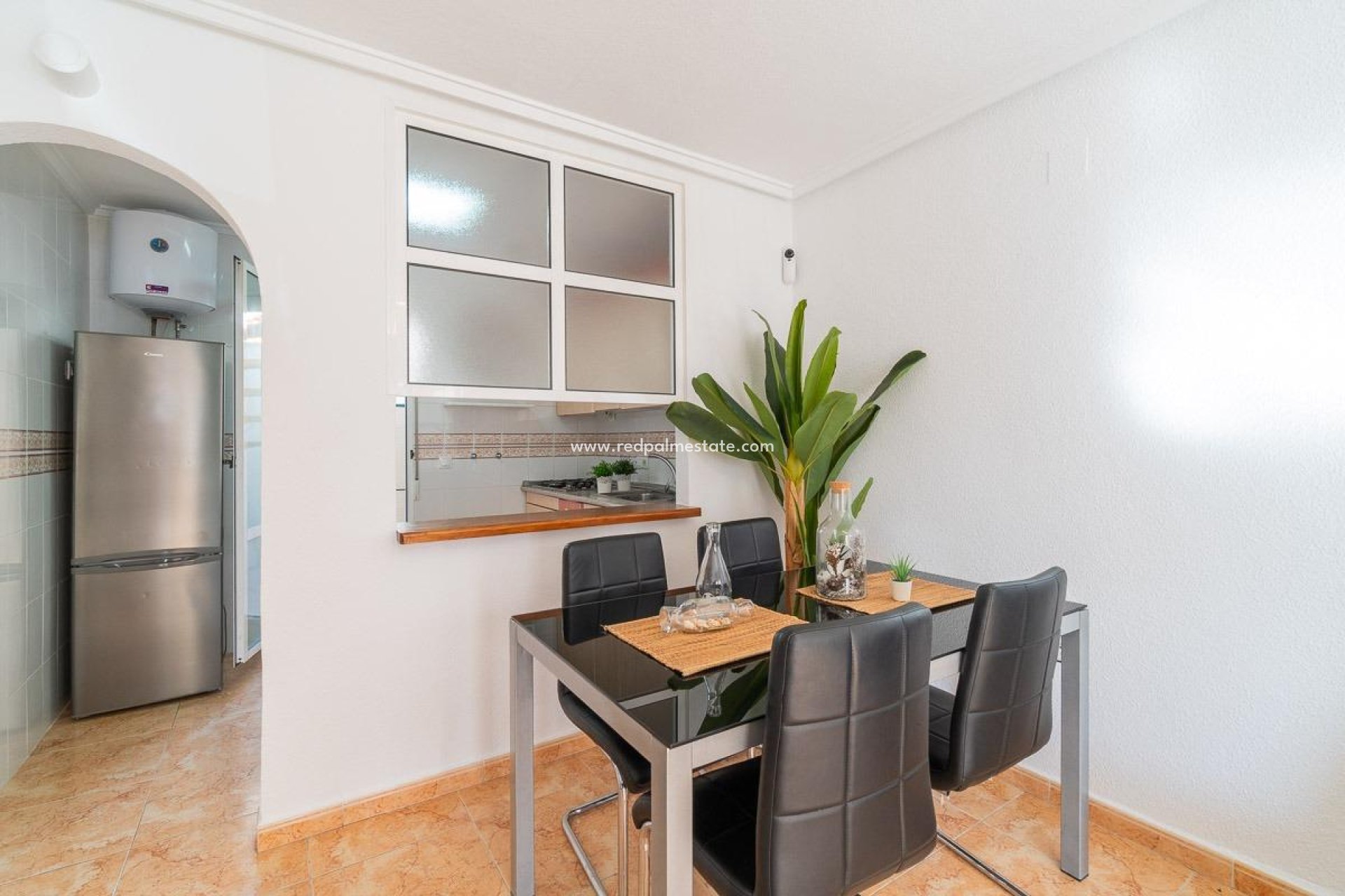 Återförsäljning - Villa -
Torrevieja - El limonar