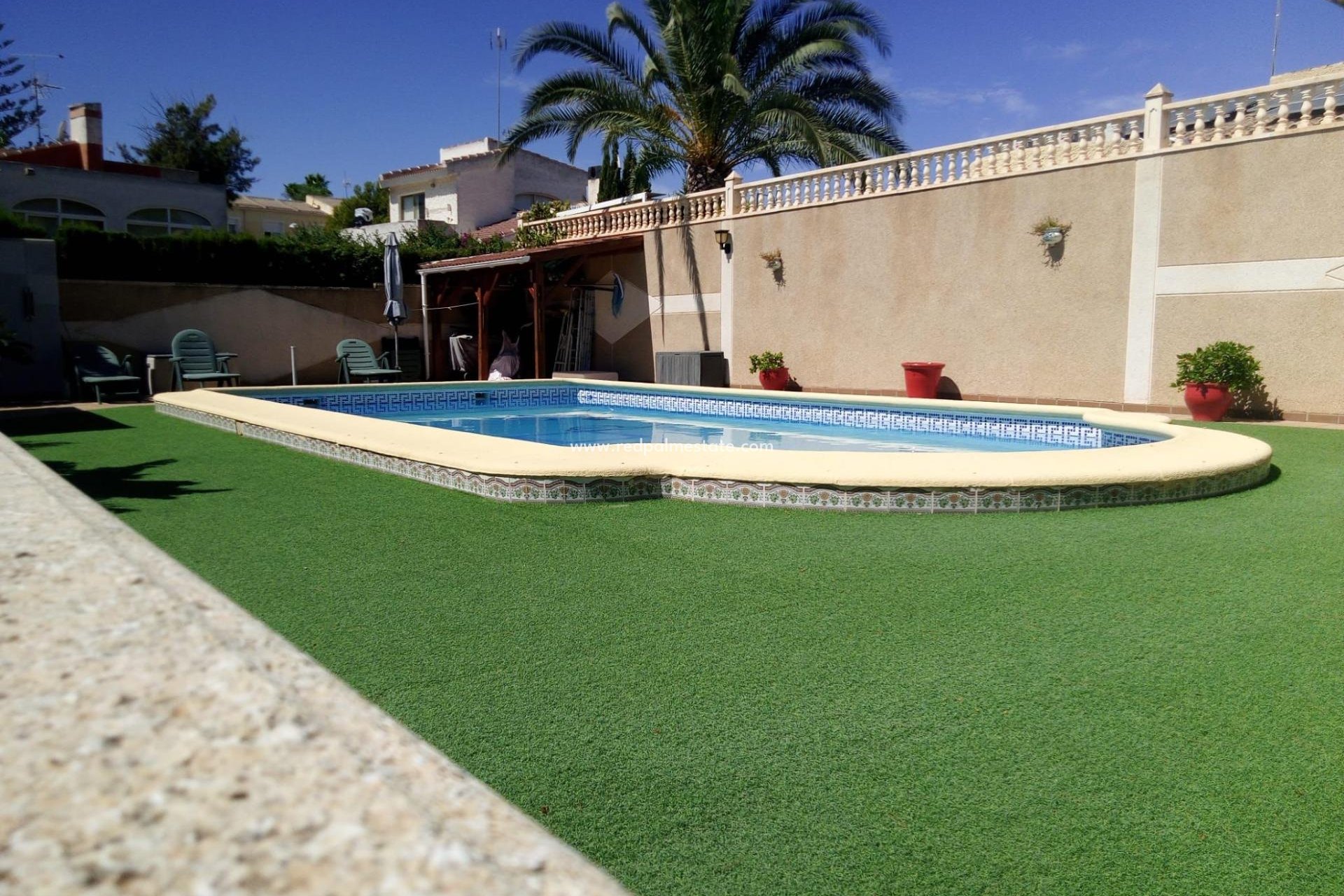 Återförsäljning - Villa -
Torrevieja - Eliseos playa