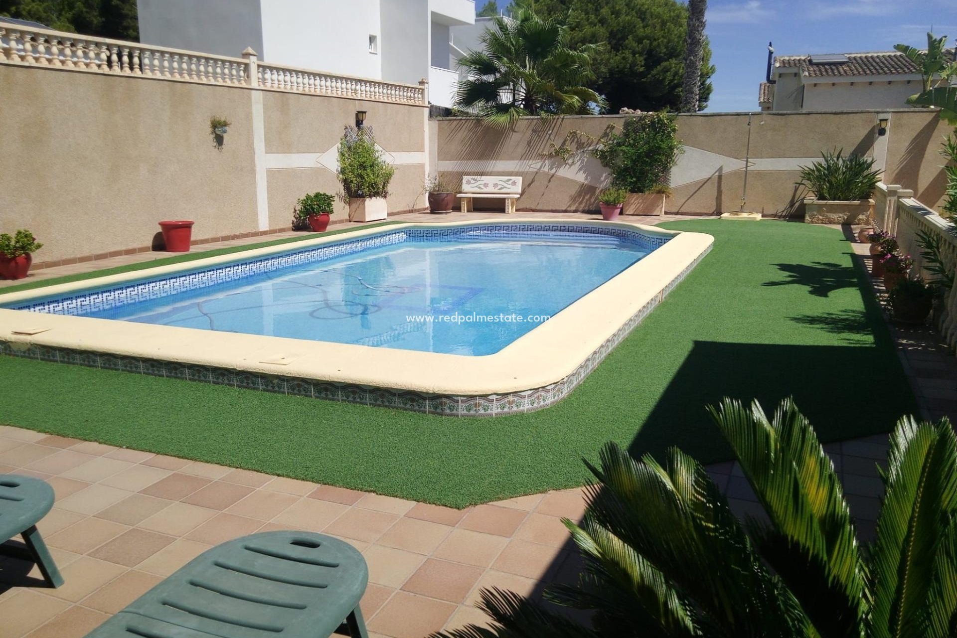 Återförsäljning - Villa -
Torrevieja - Eliseos playa