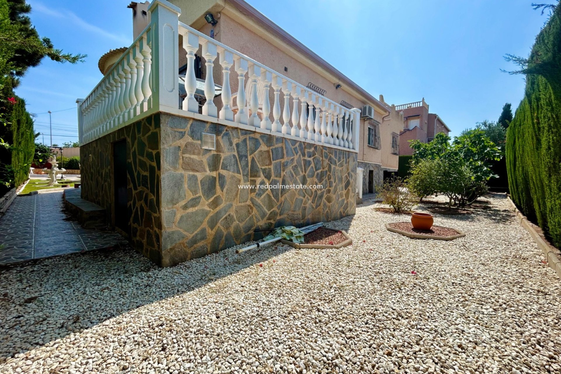 Återförsäljning - Villa -
Torrevieja - Inland