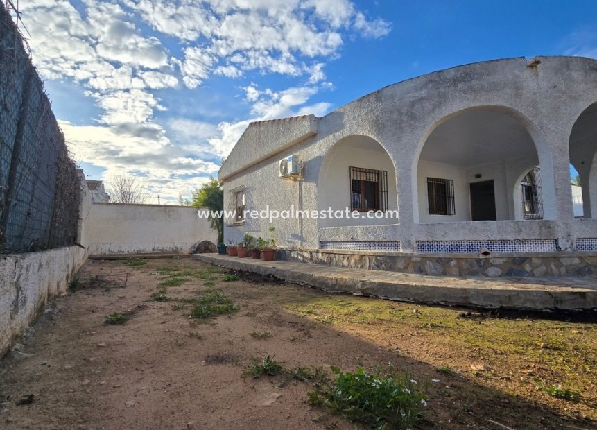 Återförsäljning - Villa -
Torrevieja - Inland