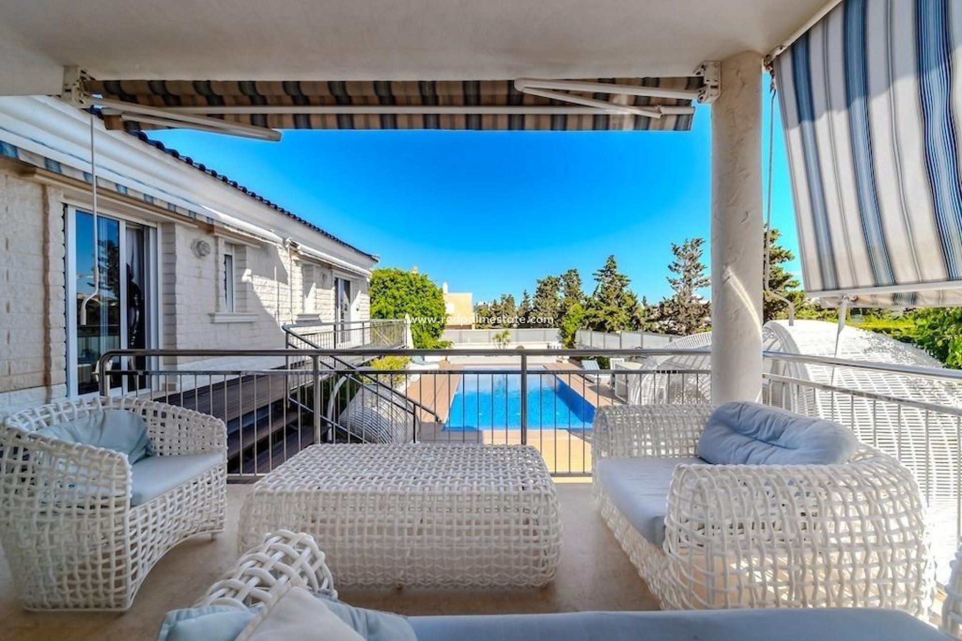 Återförsäljning - Villa -
Torrevieja - La Mata
