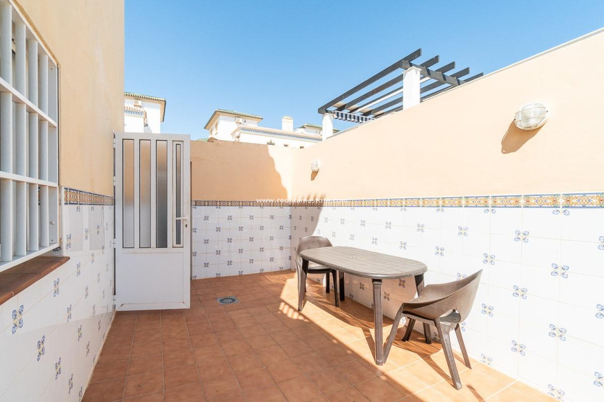Återförsäljning - Villa -
Torrevieja - La Mata