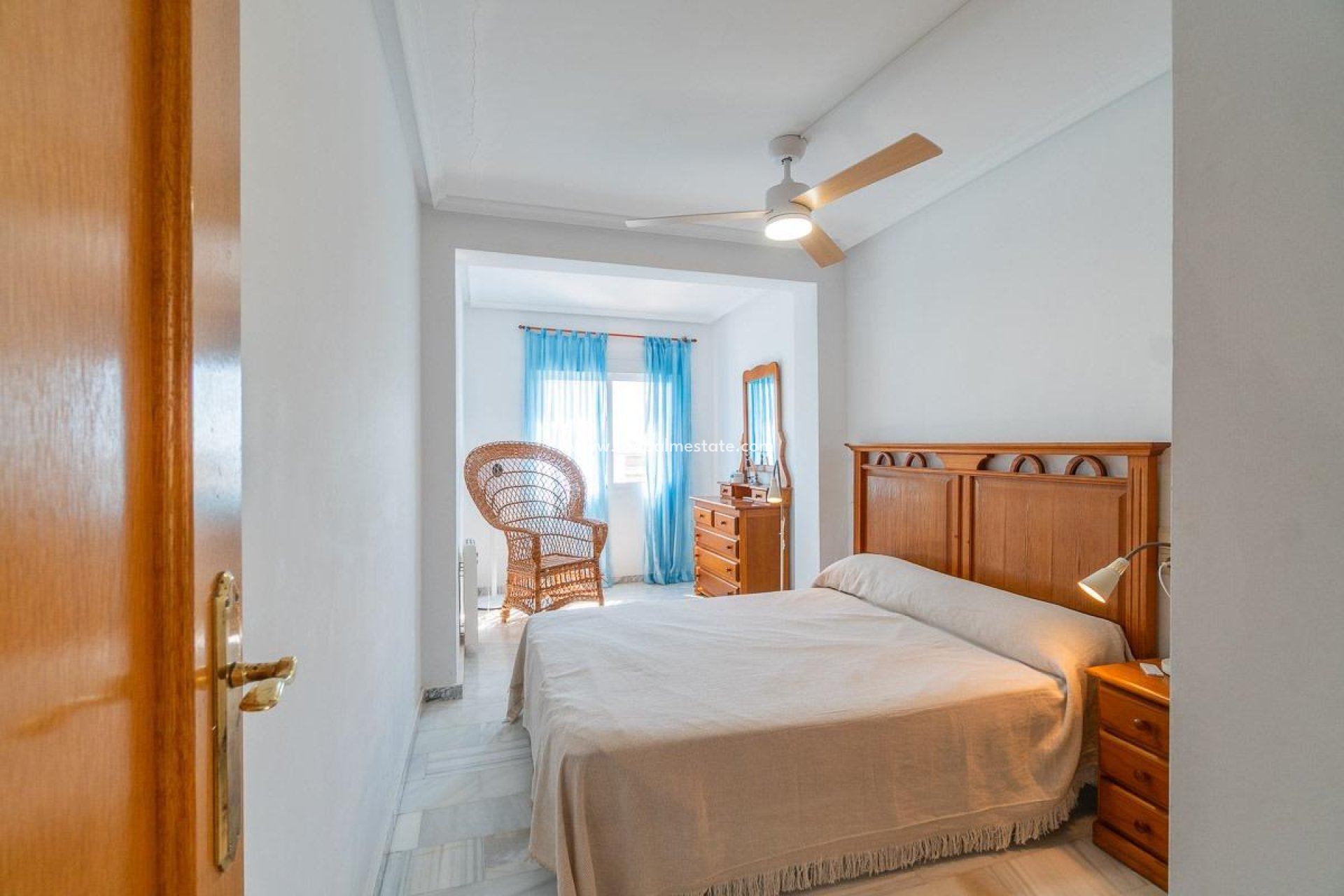 Återförsäljning - Villa -
Torrevieja - La Mata