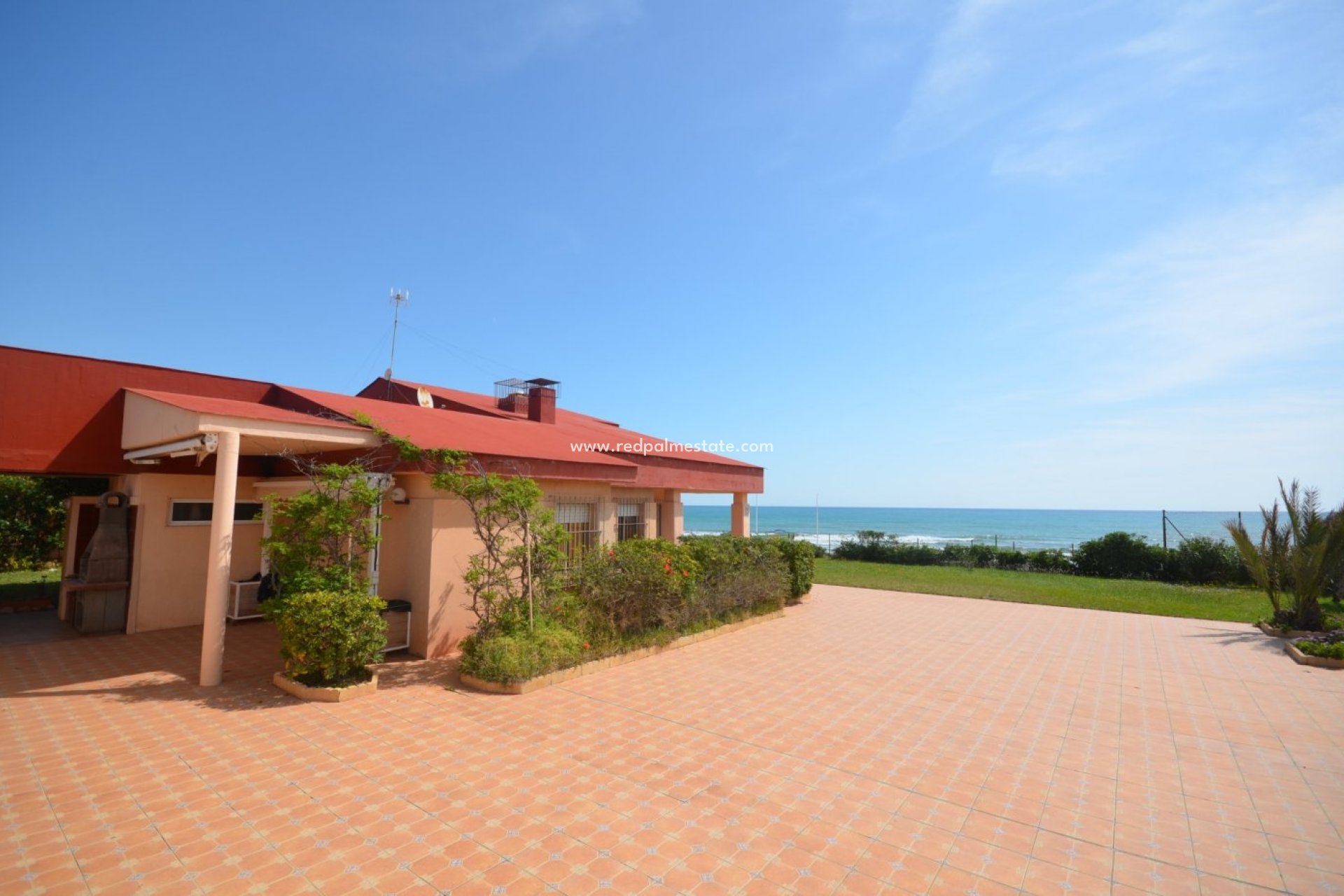 Återförsäljning - Villa -
Torrevieja - La Mata