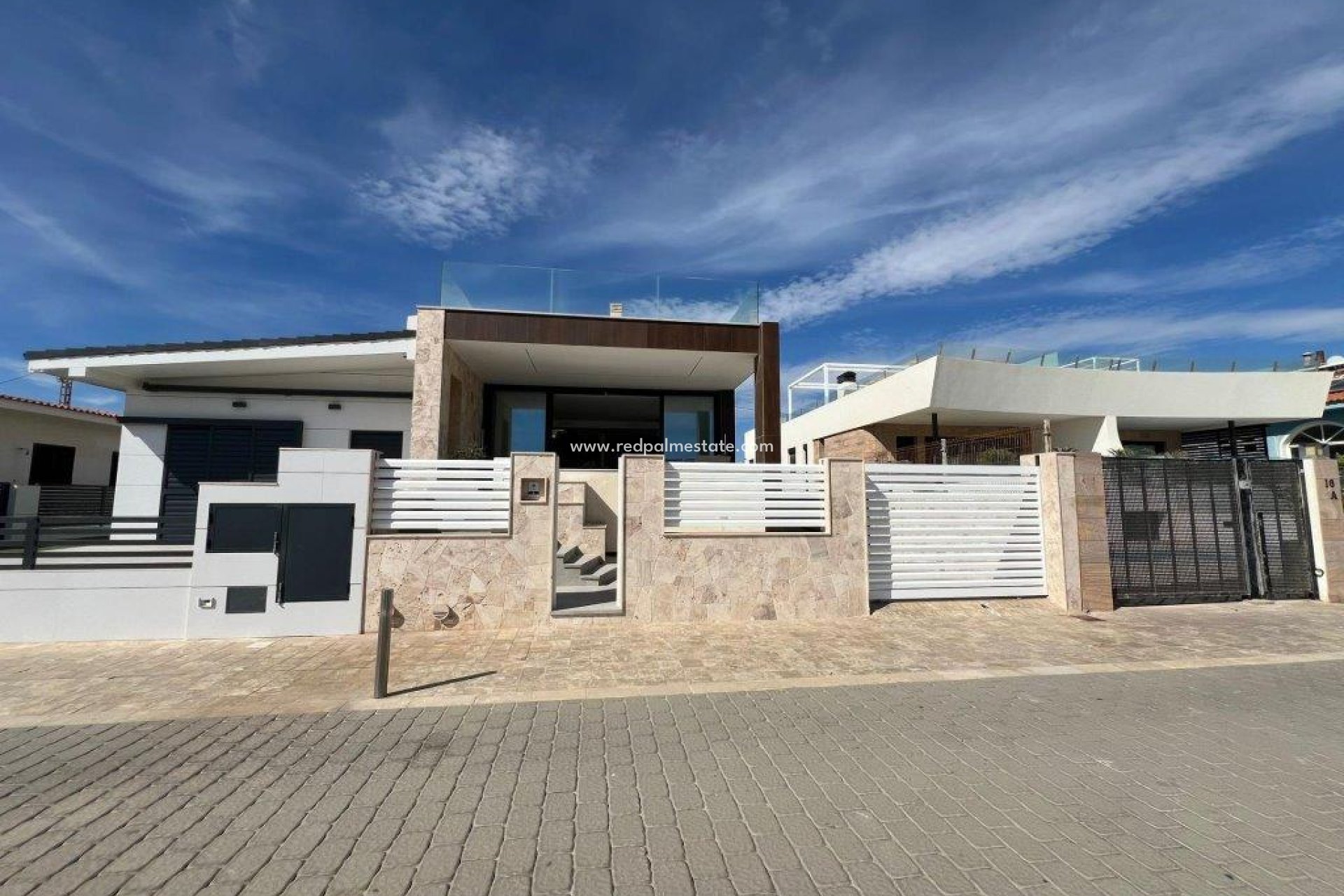 Återförsäljning - Villa -
Torrevieja - La Mata