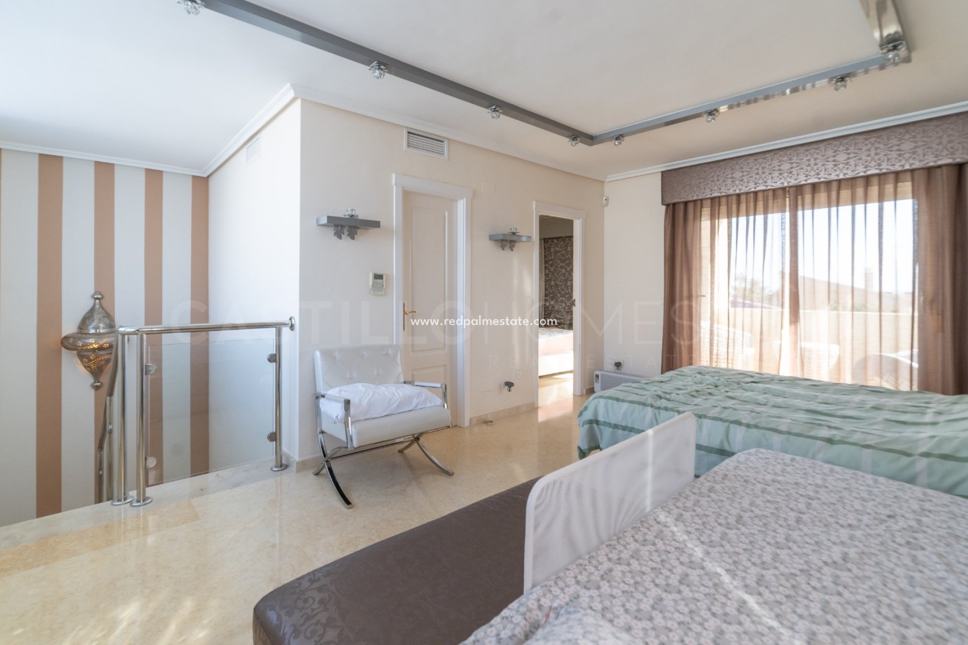 Återförsäljning - Villa -
Torrevieja - La Mata