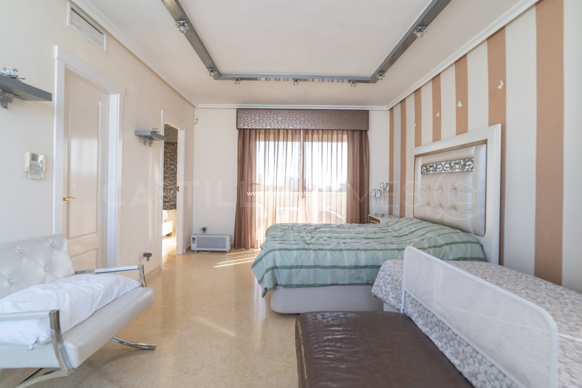 Återförsäljning - Villa -
Torrevieja - La Mata