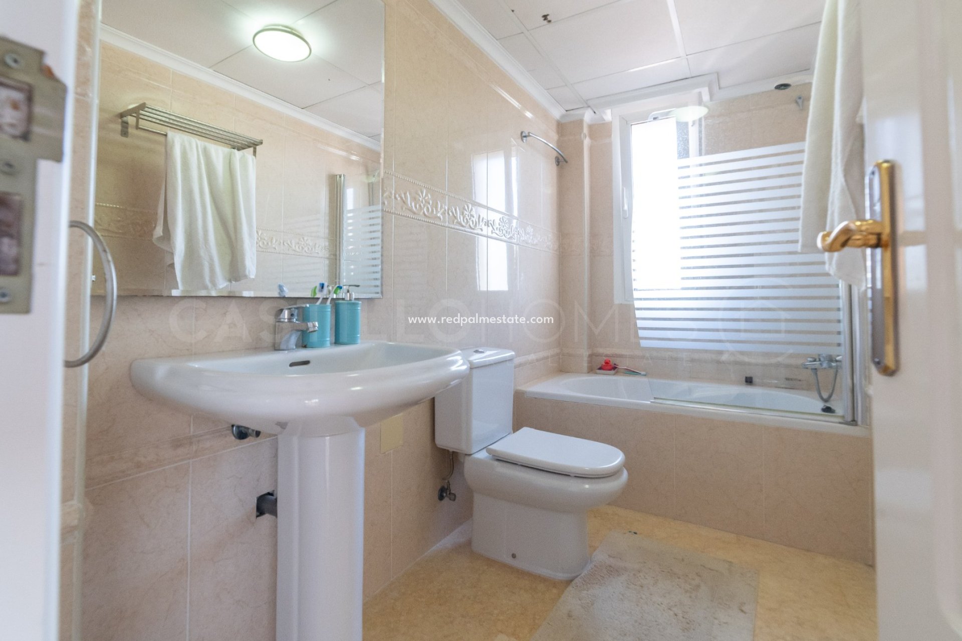 Återförsäljning - Villa -
Torrevieja - La Mata