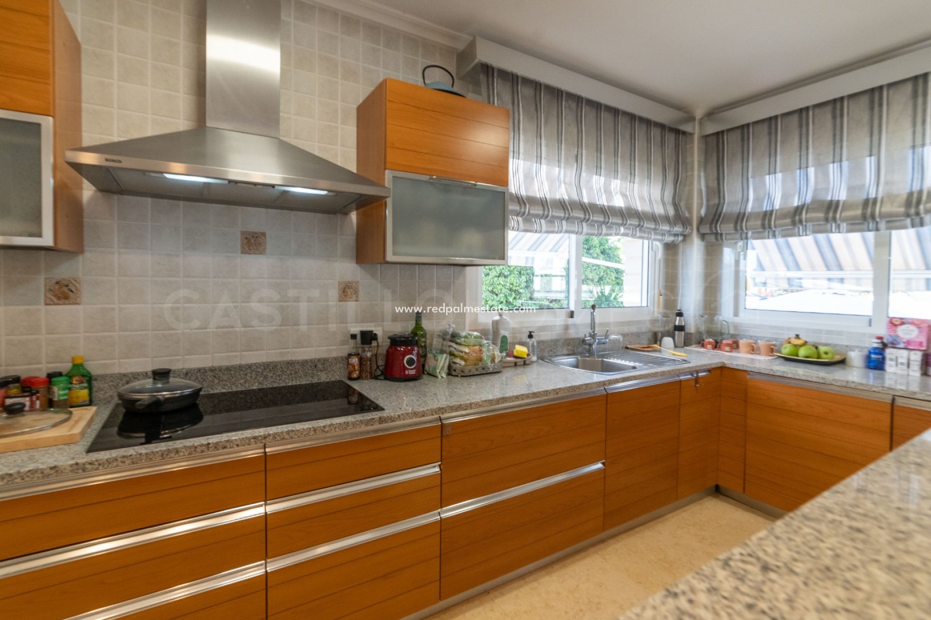 Återförsäljning - Villa -
Torrevieja - La Mata