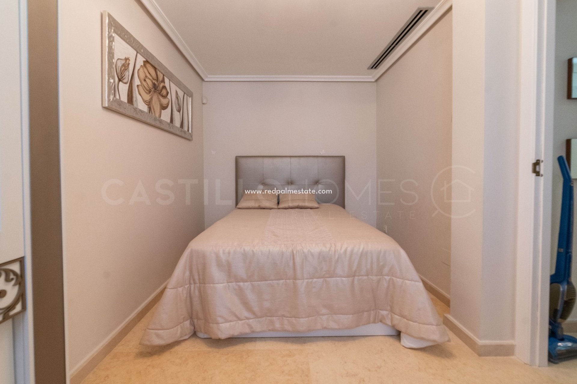 Återförsäljning - Villa -
Torrevieja - La Mata