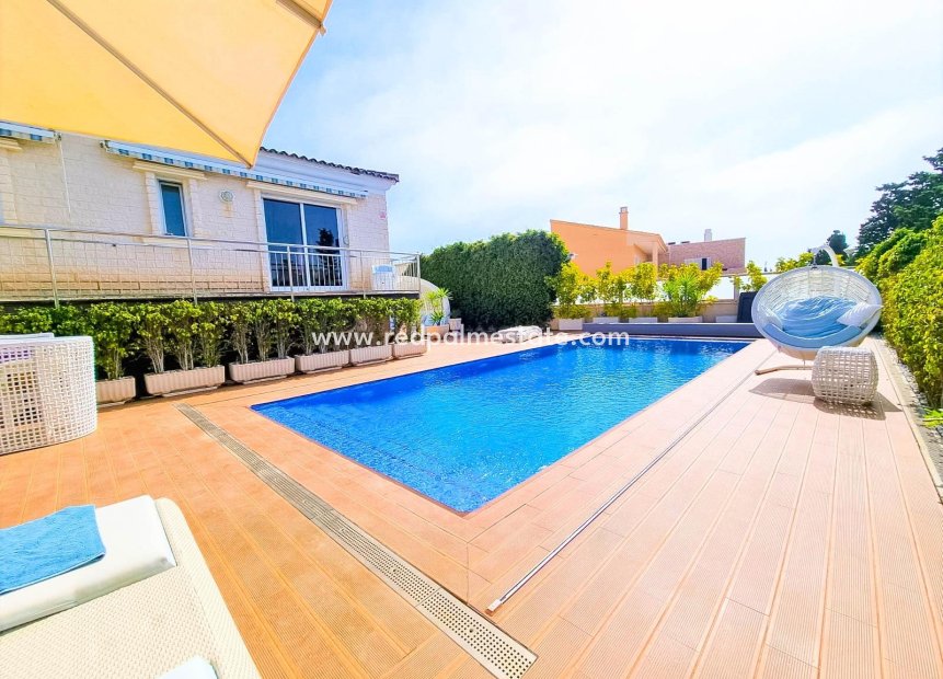 Återförsäljning - Villa -
Torrevieja - La Mata