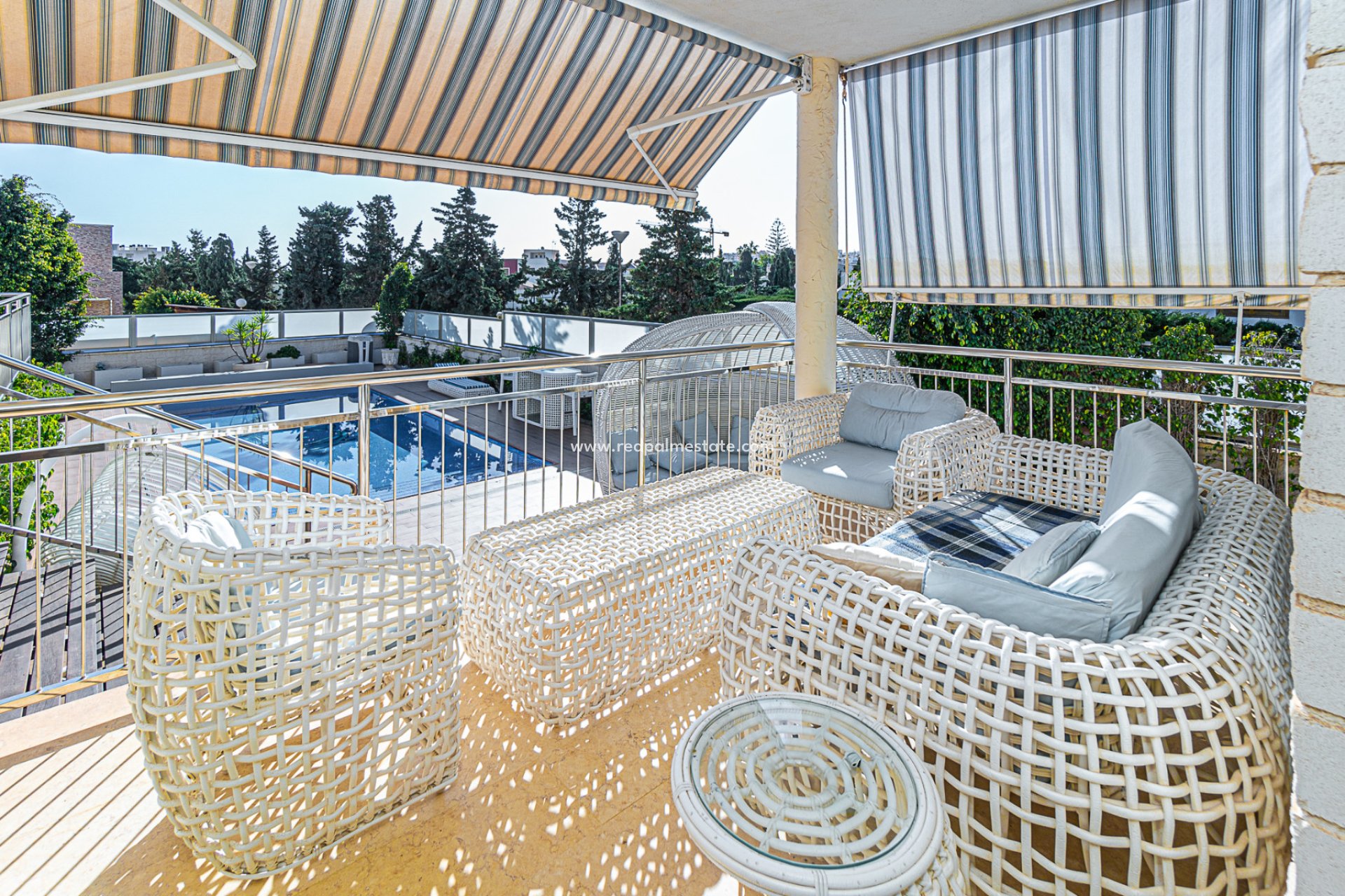 Återförsäljning - Villa -
Torrevieja - La Mata