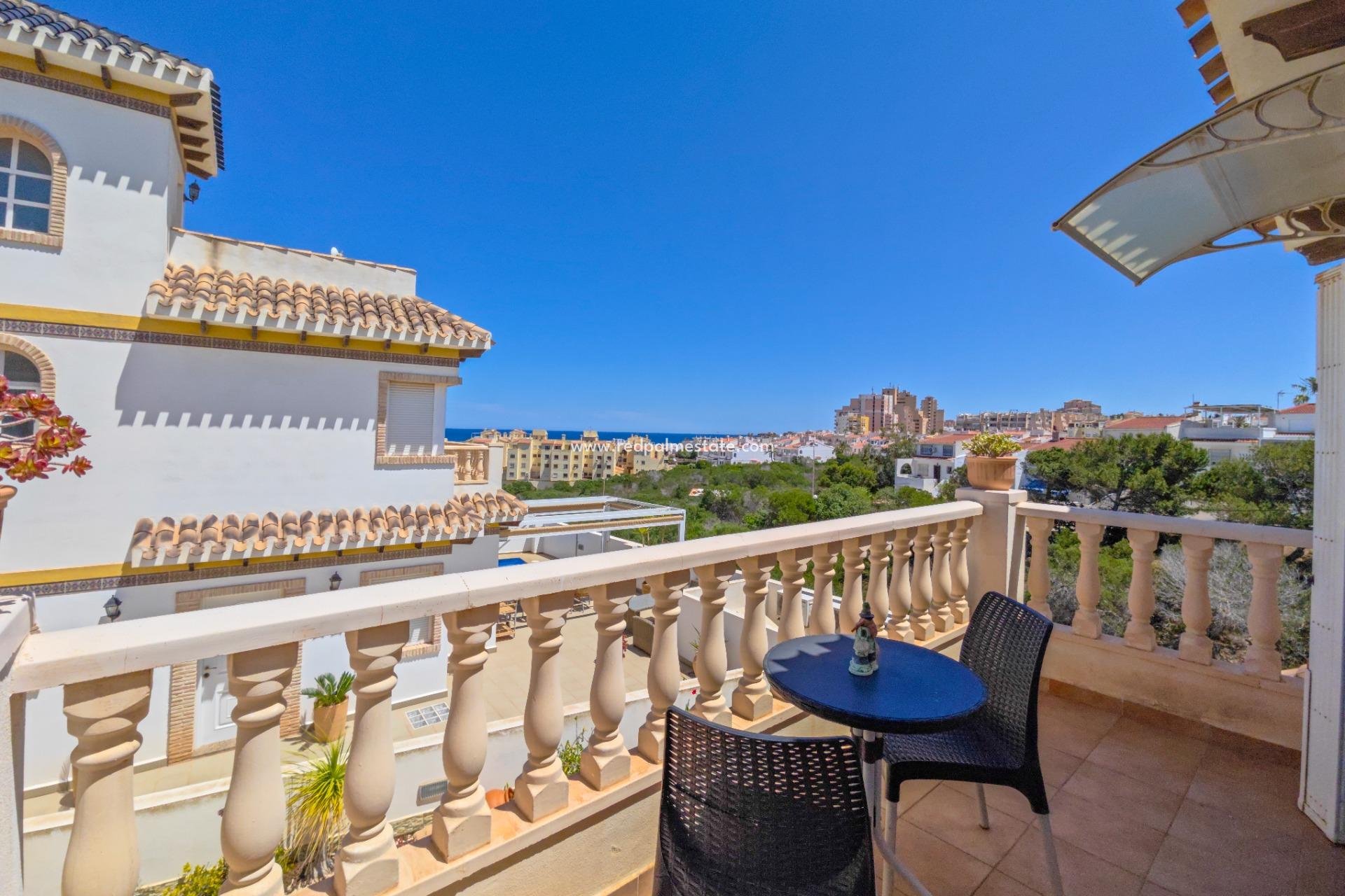 Återförsäljning - Villa -
Torrevieja - La Mata