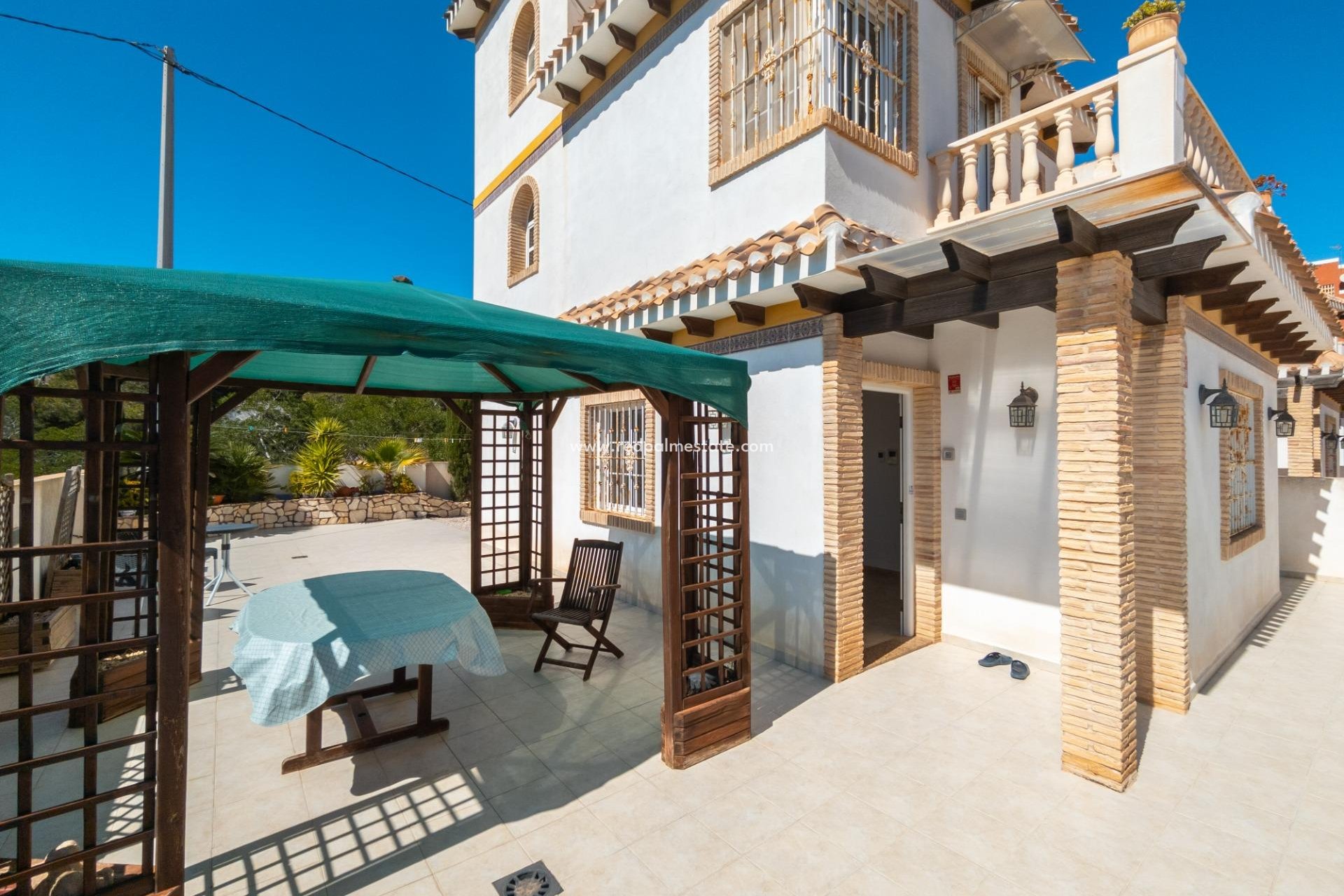 Återförsäljning - Villa -
Torrevieja - La Mata