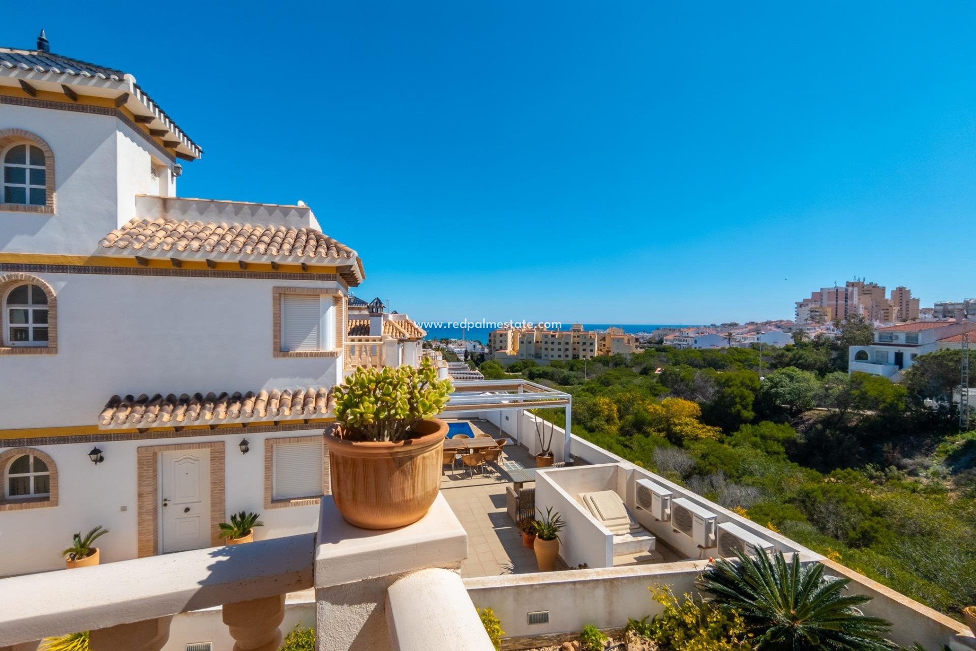 Återförsäljning - Villa -
Torrevieja - La Mata