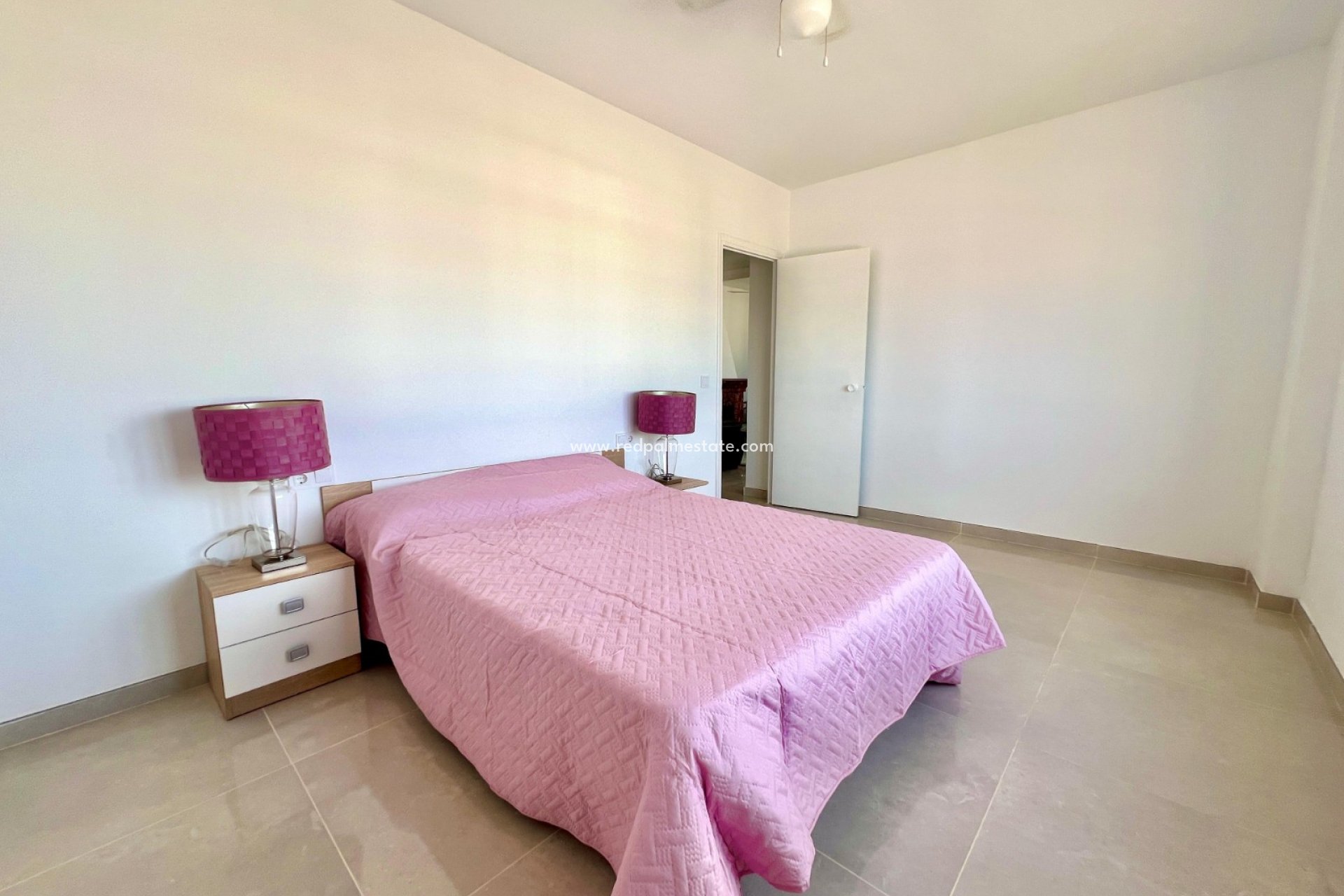 Återförsäljning - Villa -
Torrevieja - La Mata