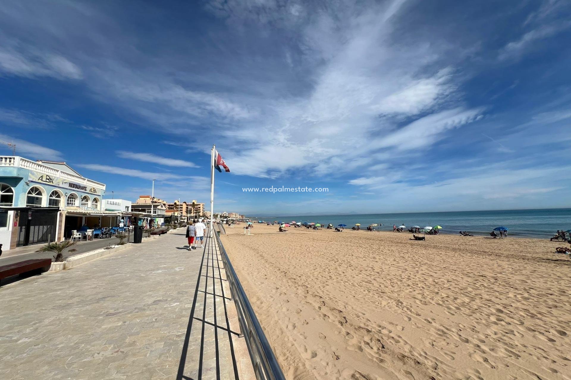 Återförsäljning - Villa -
Torrevieja - La Mata