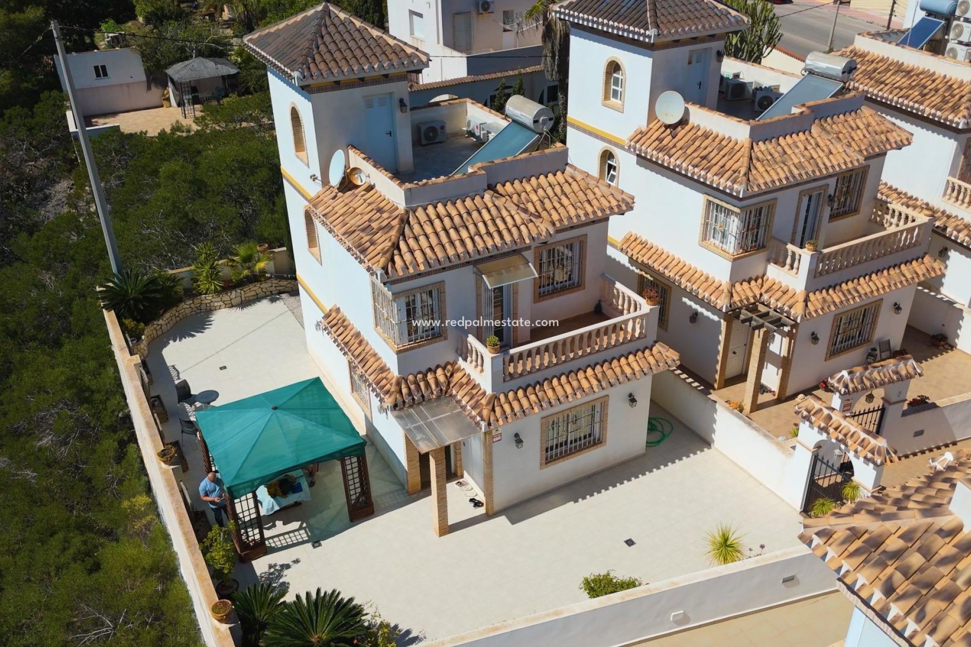 Återförsäljning - Villa -
Torrevieja - La Mata