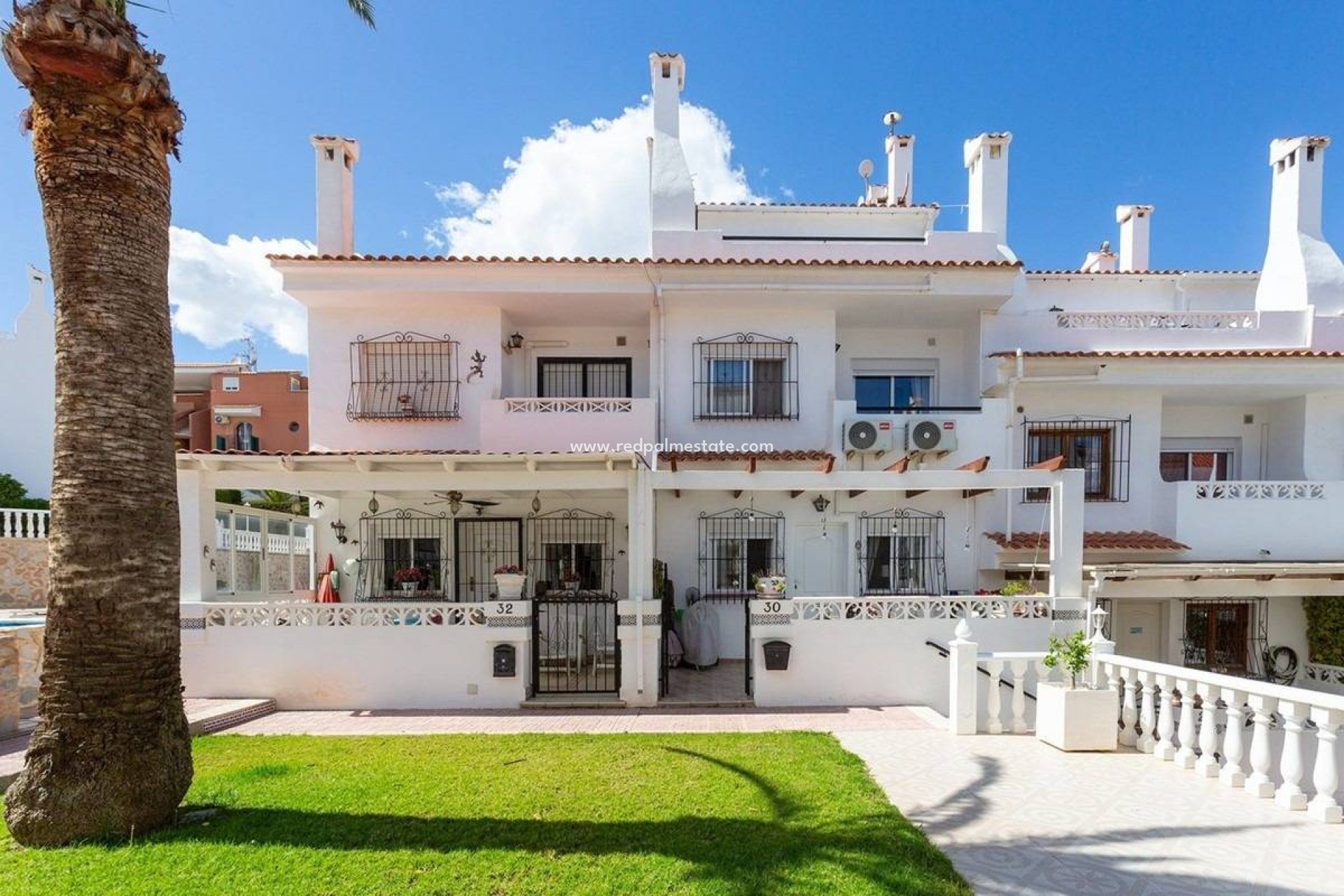 Återförsäljning - Villa -
Torrevieja - La Mata