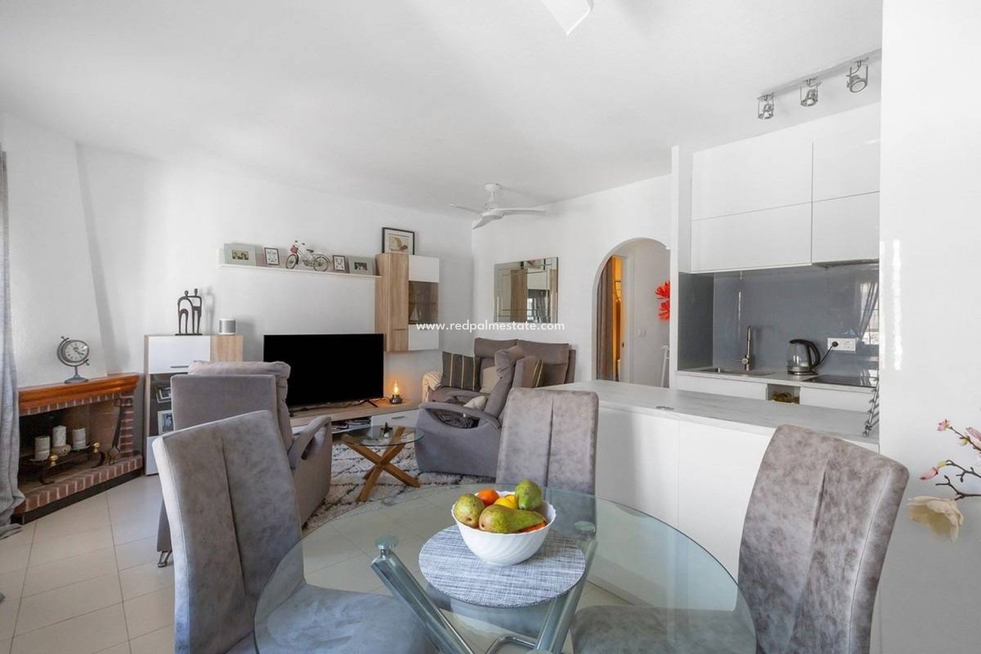 Återförsäljning - Villa -
Torrevieja - La Mata