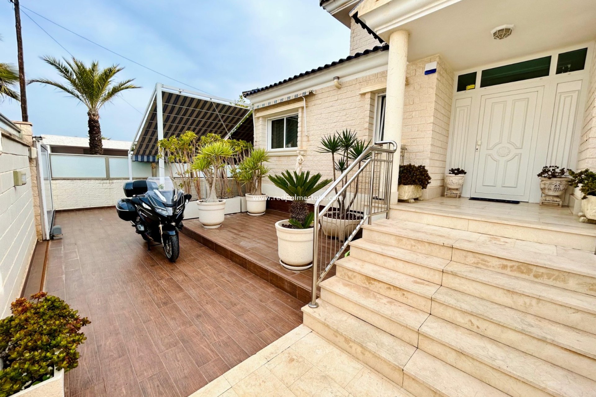 Återförsäljning - Villa -
Torrevieja - La Mata