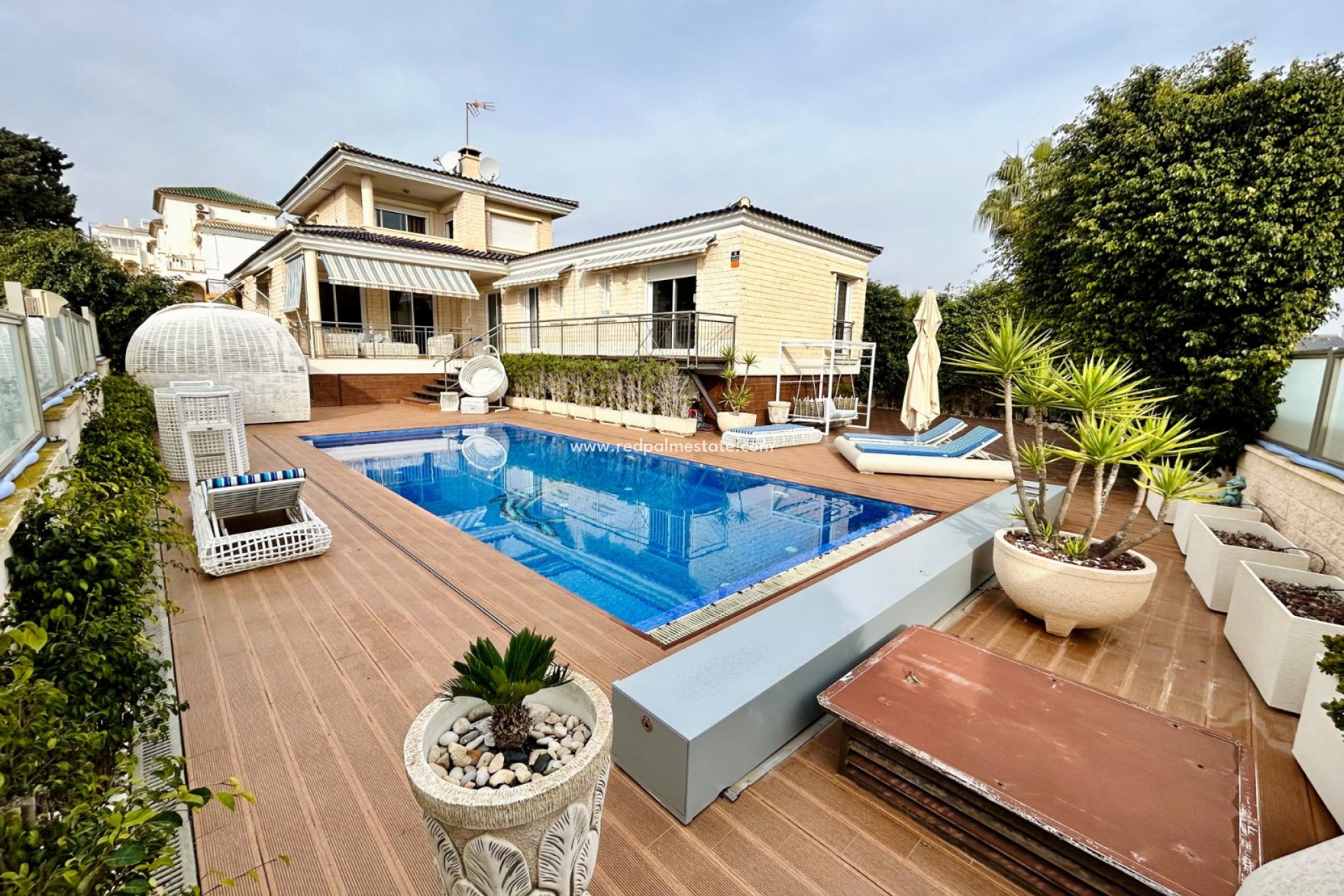 Återförsäljning - Villa -
Torrevieja - La Mata