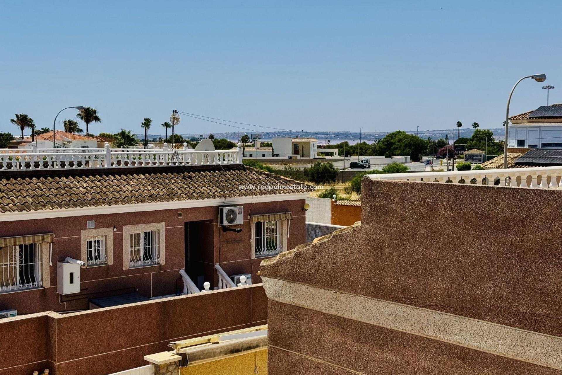 Återförsäljning - Villa -
Torrevieja - La Siesta - El Salado - Torreta