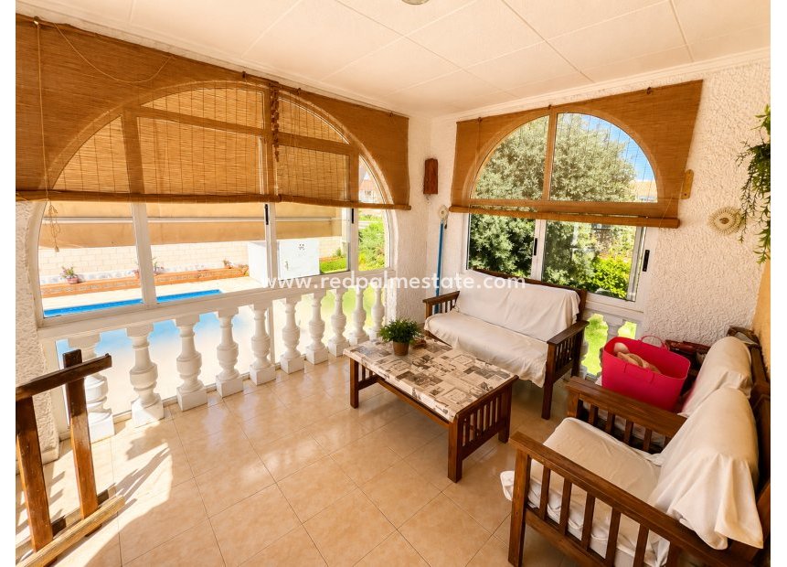 Återförsäljning - Villa -
Torrevieja - La Siesta - El Salado - Torreta