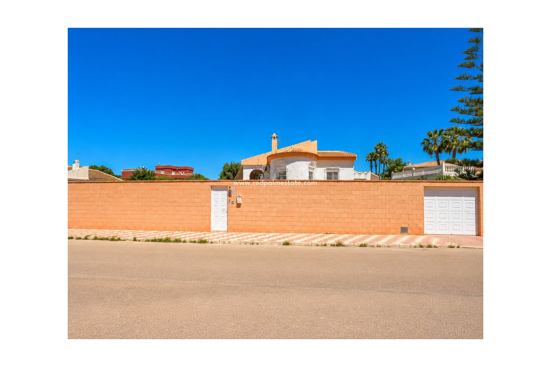Återförsäljning - Villa -
Torrevieja - La Siesta - El Salado - Torreta