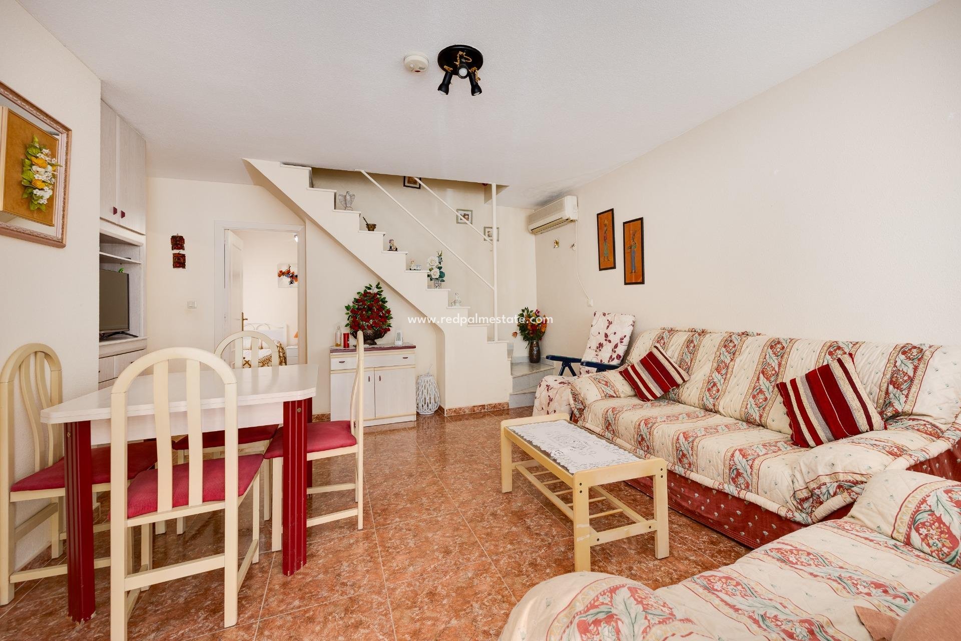 Återförsäljning - Villa -
Torrevieja - La Siesta - El Salado - Torreta