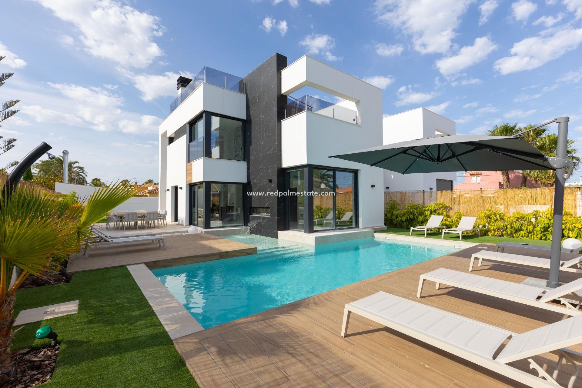 Återförsäljning - Villa -
Torrevieja - La Siesta - El Salado - Torreta