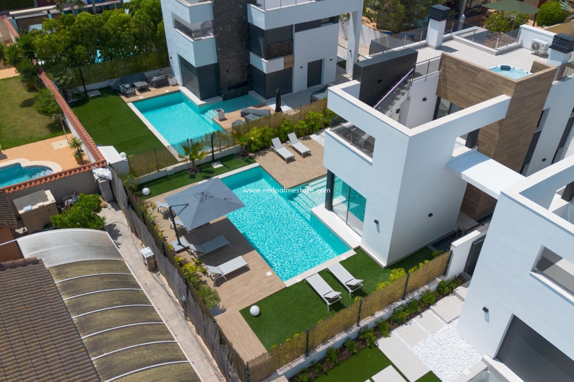 Återförsäljning - Villa -
Torrevieja - La Siesta - El Salado - Torreta