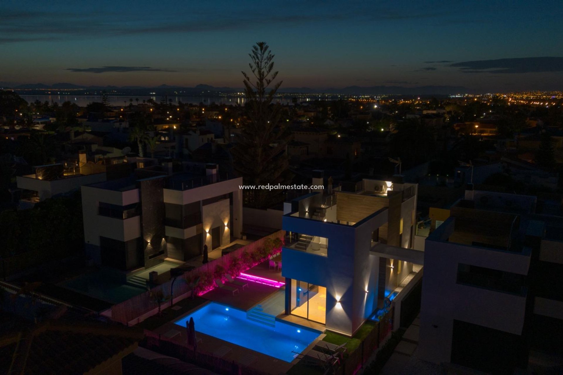 Återförsäljning - Villa -
Torrevieja - La Siesta - El Salado - Torreta